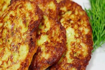 Оладьи из кабачков с сыром и чесноком