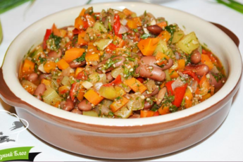 ОРИГИНАЛЬНОЕ БЛЮДО ИЗ КАБАЧКОВ С ФАСОЛЬЮ. ВКУСНО И СЫТНО!