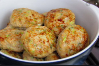 ГОТОВИМ СОЧНЫЕ КУРИНЫЕ КОТЛЕТКИ С КАБАЧКОМ. С ПОЛЬЗОЙ ДЛЯ ФИГУРЫ!