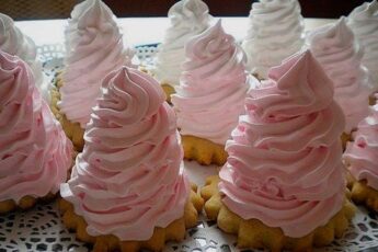 Крем «Мокрое безе»: Очень вкусный и нежный