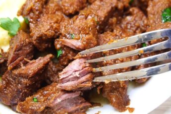 До чего же Просто, а как сочно и вкусно! Мясо к обеду или ужину.