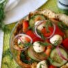Сытный греческий салат в омлете: оригинальная подача