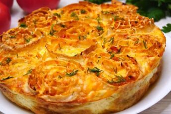 ГОТОВЬ ХОТЬ КАЖДЫЙ ДЕНЬ, НЕДОРОГОЙ и при этом покоряет всех своим вкусом и видом. Пирог без замеса