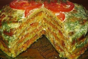 В разгар сезона кабачков моя бабушка всегда делает такой тортик! Вкуснотища! Готовьте с удовольствием!