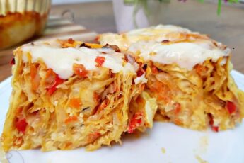 НЕДОРОГОЙ НО ВКУСНЫЙ ПИРОГ БЕЗ ЗАМЕСА С ЛЮБИМОЙ НАЧИНКОЙ ДОЛЖЕН ПРИГОТОВИТЬ КАЖДЫЙ!
