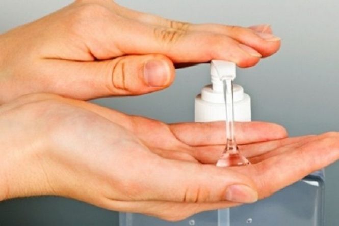 Антисептик для рук в домашних условиях: три простых рецепта