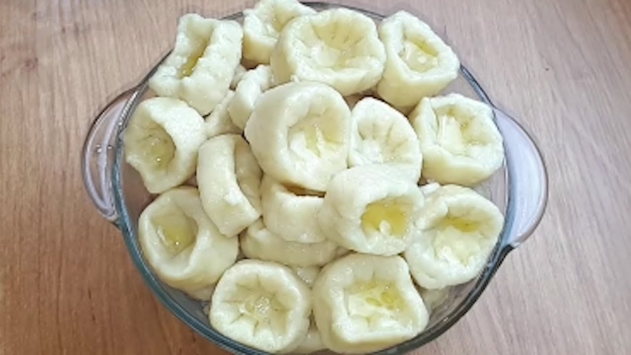 Я БАЛДЕЮ от таких вареников, ну очень вкусно получаются. Ленивее блюда не придумаешь