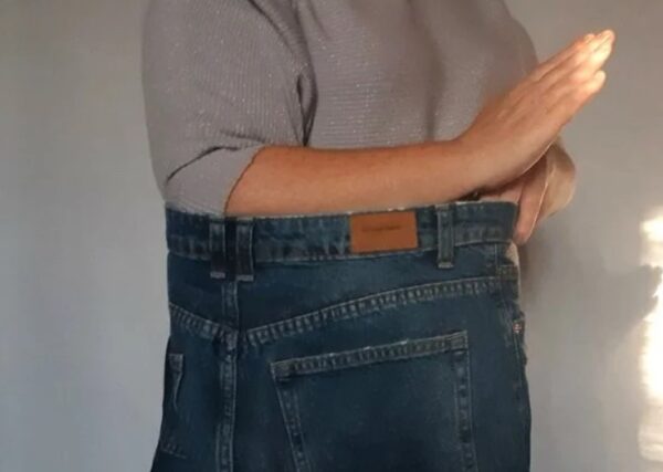 Моя 67- летняя мама научила меня одной оригинальной хитрости, как без примерки купить джинсы по размеру