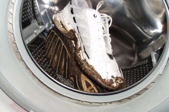 10 вещей, которые нельзя стирать в машинке