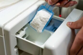 Отбеливатели в магазине больше не покупаю. Делаю сама из перекиси и кипятить ничего не надо (делюсь)