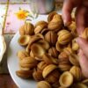Как приготовить орешки со сгущенкой без орешницы. Любимое печенье по новому рецепту.