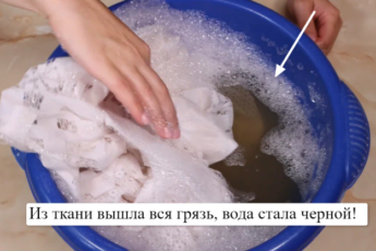 Кухонная капроновая занавеска засверкает белизной как после покупки. Простенький рецепт избавления от жира и желтизны.