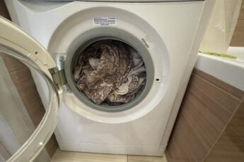 У меня дома даже старое и затхлое постельное бельё приятно пахнет. Всё благодаря двум секретам, которыми я пользуюсь при стирке