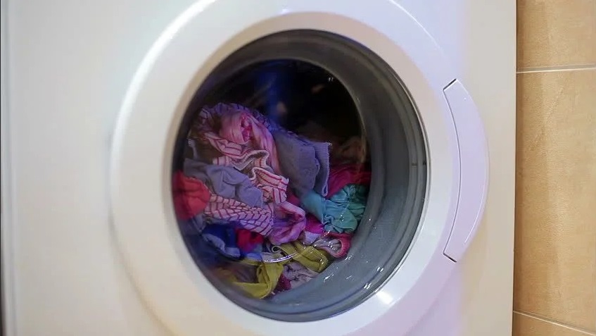 У мамы убегала стиральная машинка, муж сделал только одну вещь и она больше не прыгает