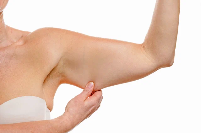 Тренировка для рук, чтобы избавиться от эффекта «летучей мыши»: укрепляет мышцы, убирает жир и дряблость кожи