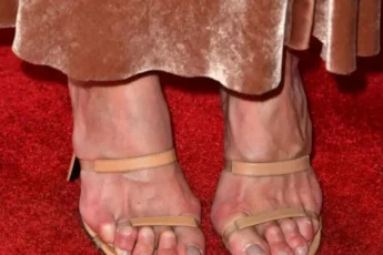 ТОП-5 ошибок при выборе летней обуви.‍♂️ Не совершайте их