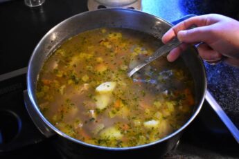 Такой гречневый суп готовлю на протяжении многих лет: он мне никогда не приедался, рецепт очень простой