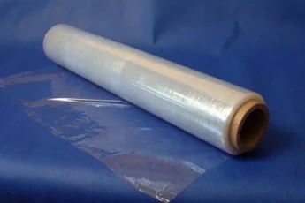 Купила сразу несколько рулонов пищевой пленки. Моя палочка-выручалочка. Расскажу о 3-х ситуациях, когда она может быть полезна в быту