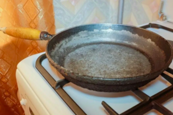 Как «реанимировать» старую сковородку? Проверенный способ моей бабушки