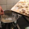 Почему нельзя бросать пельмени в кипяток: это нужно запомнить раз и навсегда