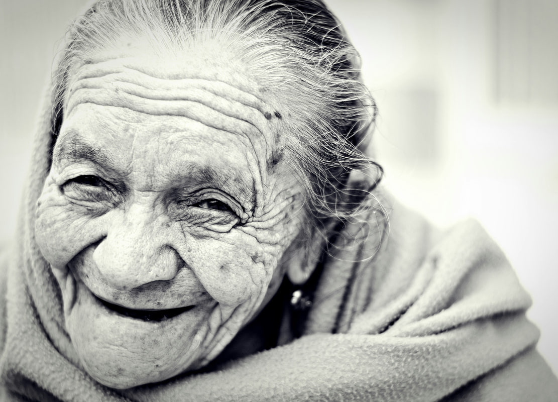 Есть 4 вещи, которые нужно держать в тайне даже от близких. Советы мудрейшей бабушки