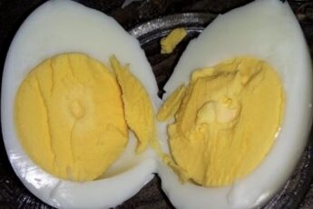 Мочевая кислота после 60 лет: 5 причин повышения и 3 продукта для суставов